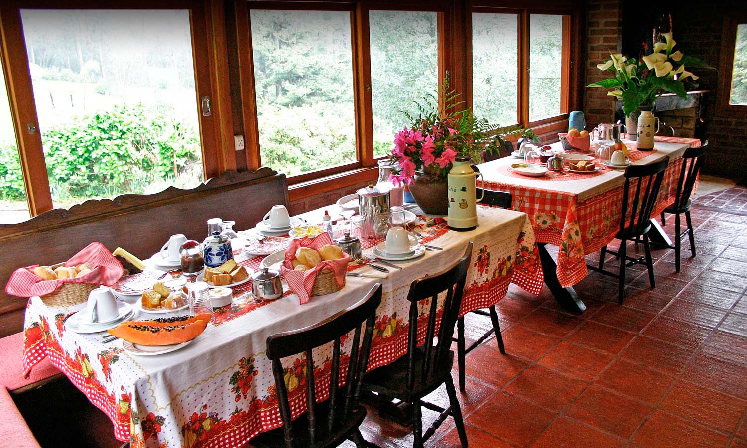 cafe-da-manha-pousada-gramado-rs-1