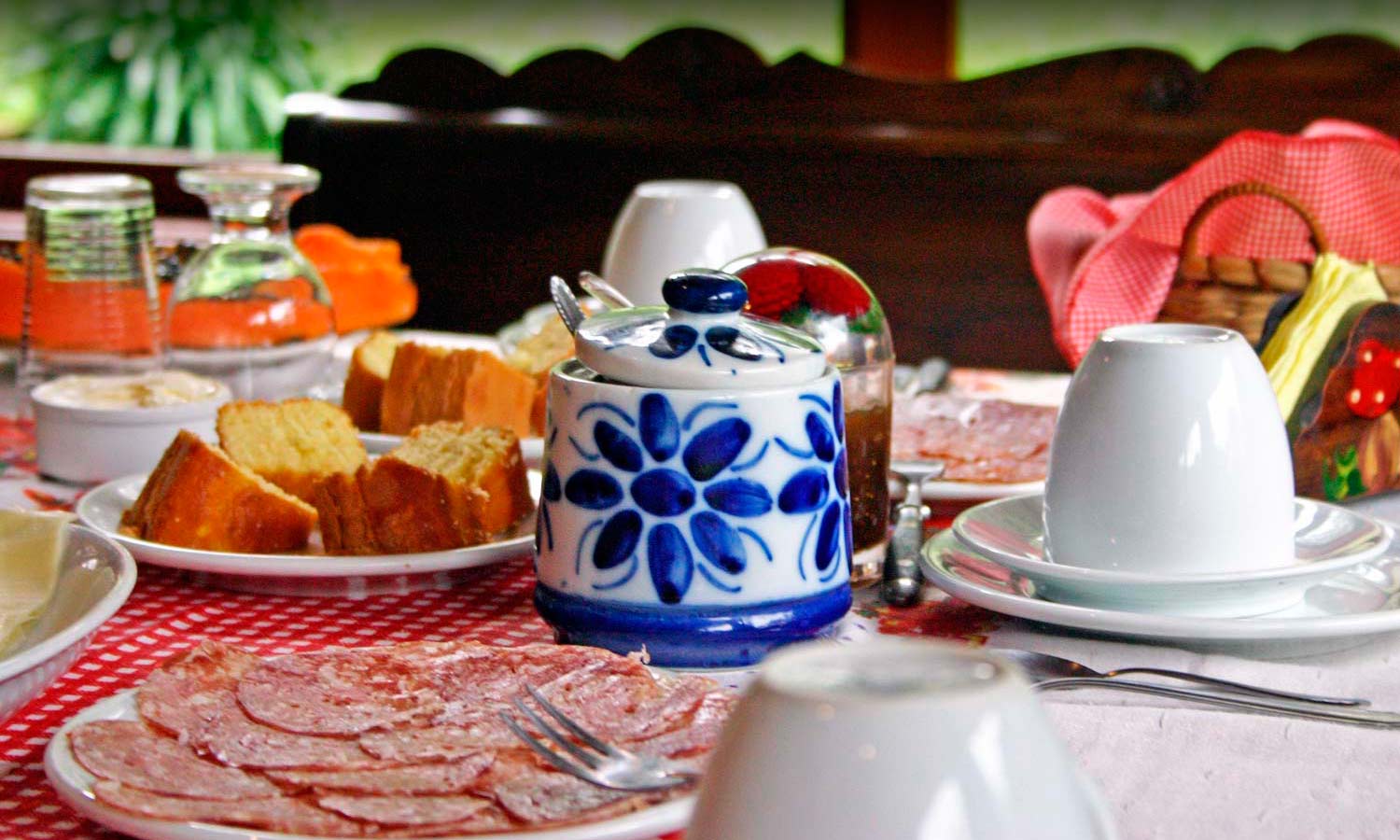 cafe-da-manha-pousada-gramado-rs-4